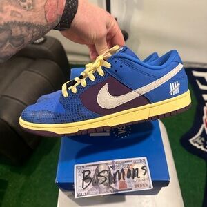 Nike dunk undefeated